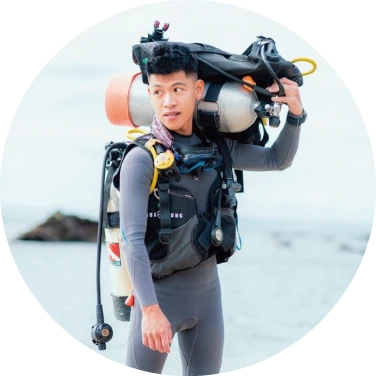 小易 Yi · PADI Staff Instructor · Bay Dive 店長