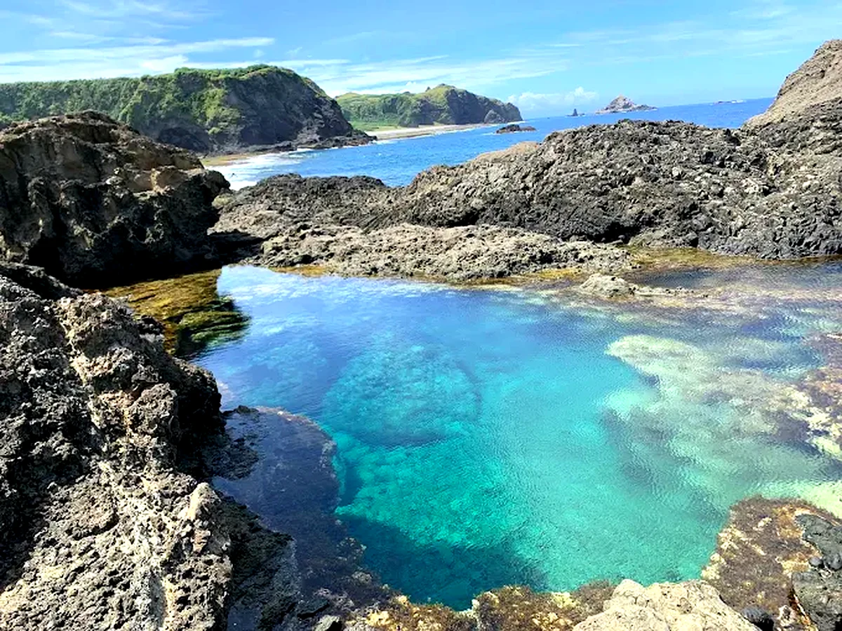 綠島柚子湖海蝕灣｜東岸廢墟石屋聚落與珊瑚礁潮間帶秘境｜Youzihu Bay, Green Island east coast