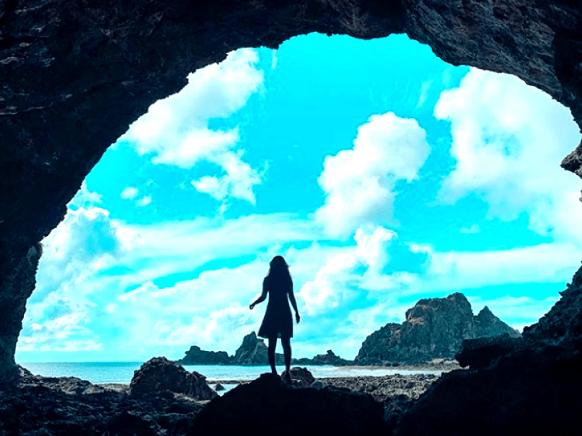 綠島彎弓洞｜天然拱形海蝕洞，柚子湖東側地質景觀｜Wangong Bow Cave, Green Island