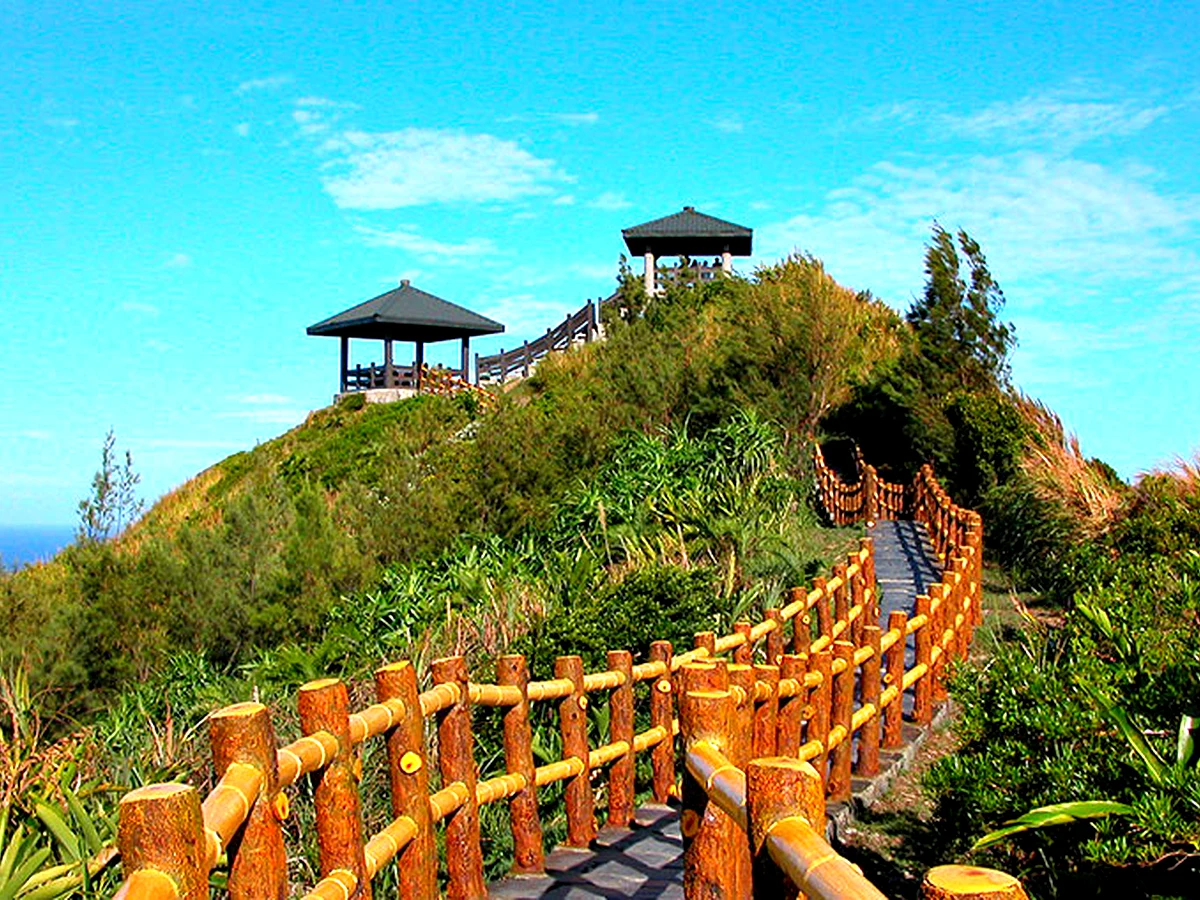 綠島小長城稜線步道｜200公尺觀景步道，俯瞰睡美人與哈巴狗岩｜Little Great Wall trail, Green Island