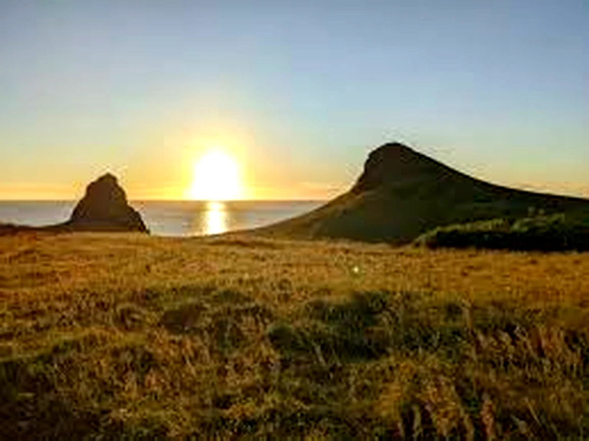 綠島牛頭山草原｜東北角制高點，360 度海景與日出｜Niutou Mountain, Green Island